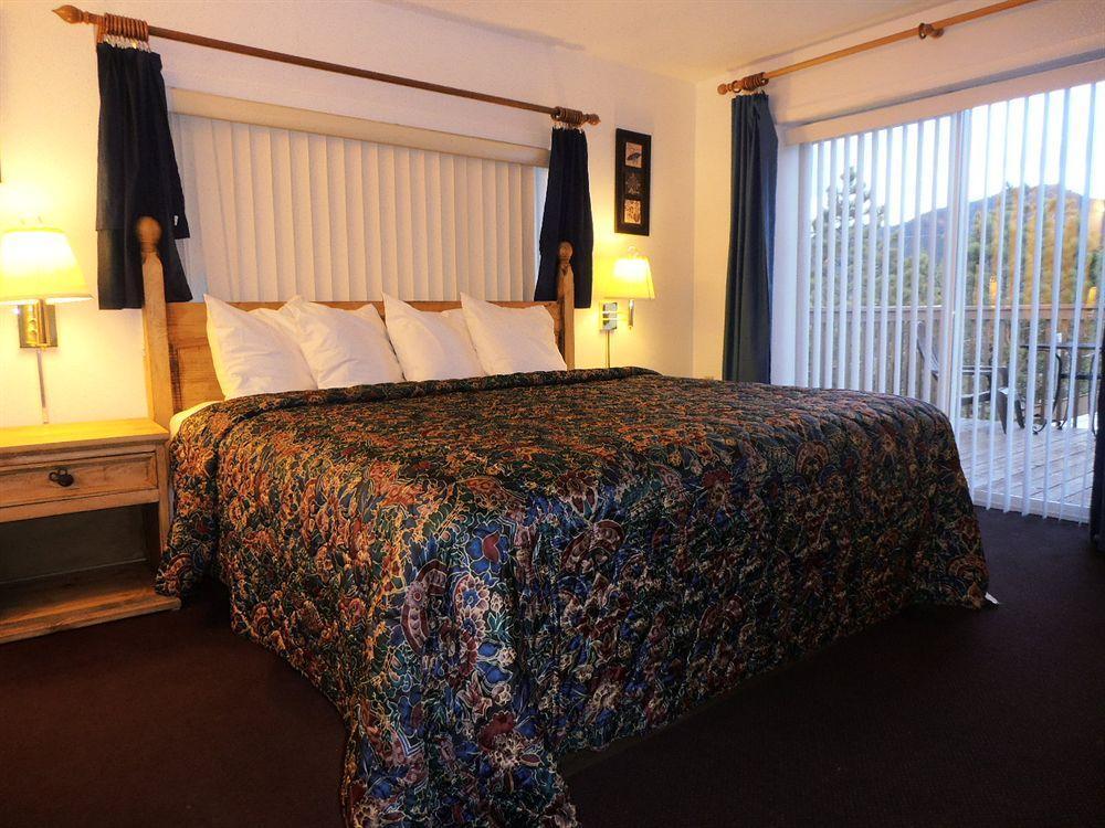 Kinnikinnik Motor Lodge Эстес Парк Экстерьер фото